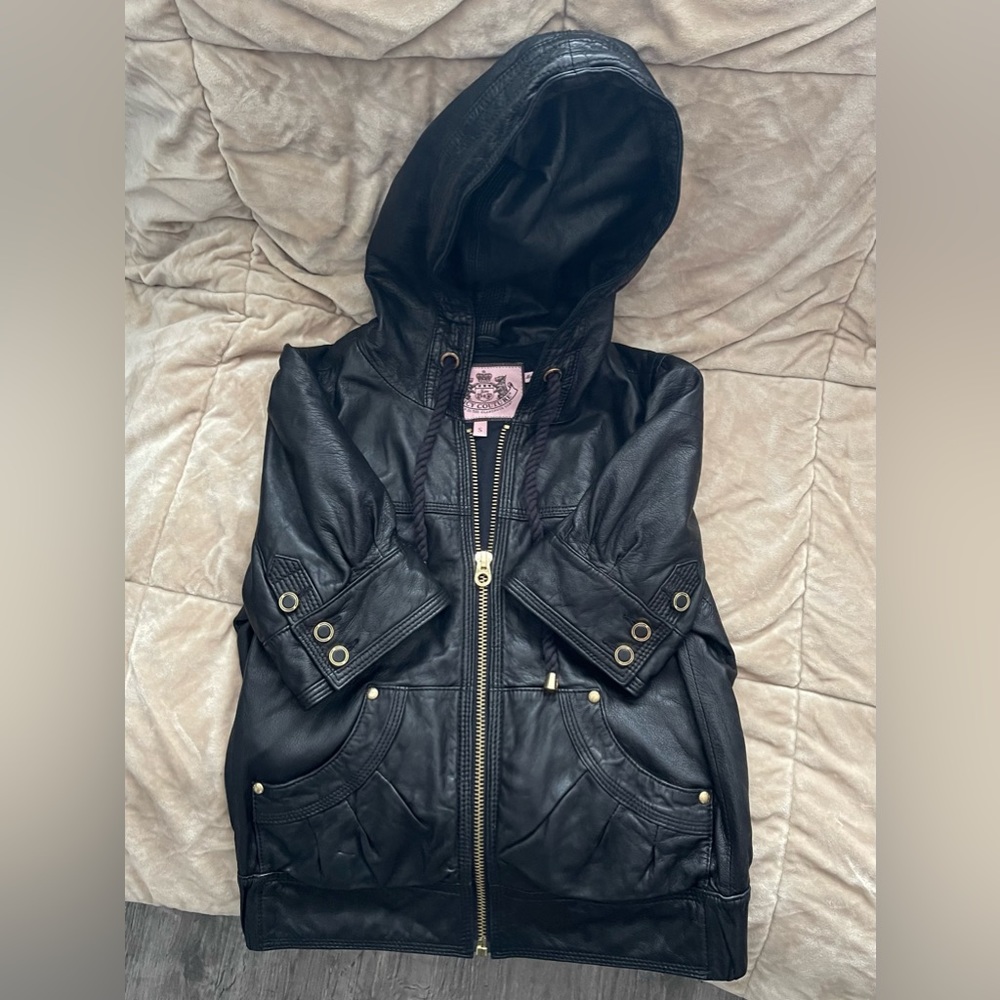 Juicy Couture Leather Small short sleeve leather jacket
